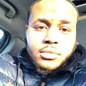 Meet your Posher, Carlos